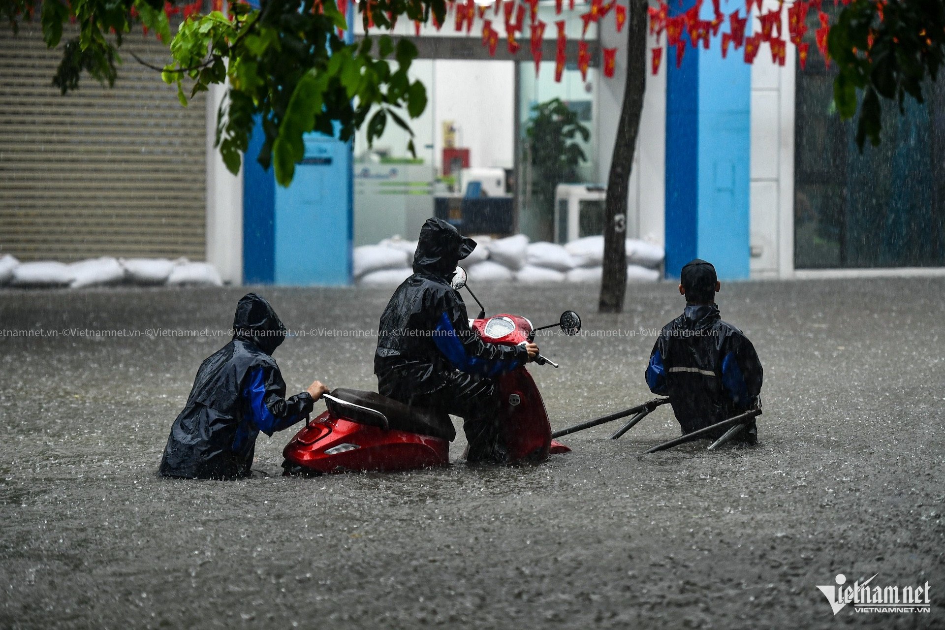 W-mưa ngập2.jpg