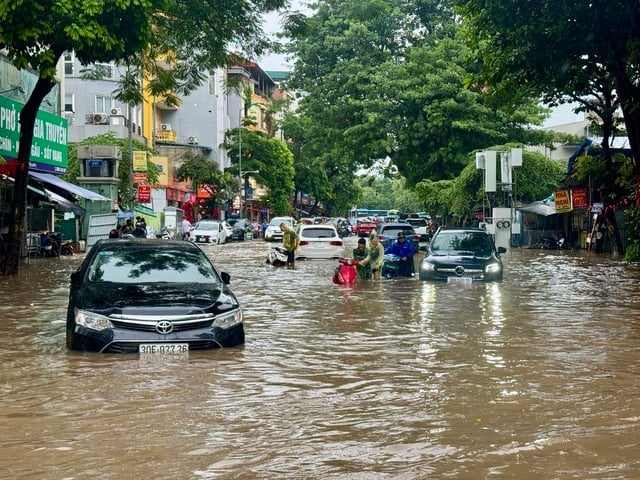 Toàn cảnh một buổi sáng 
