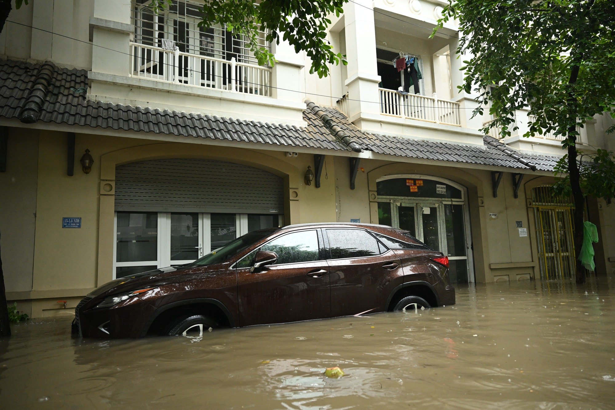 Toàn cảnh một buổi sáng 