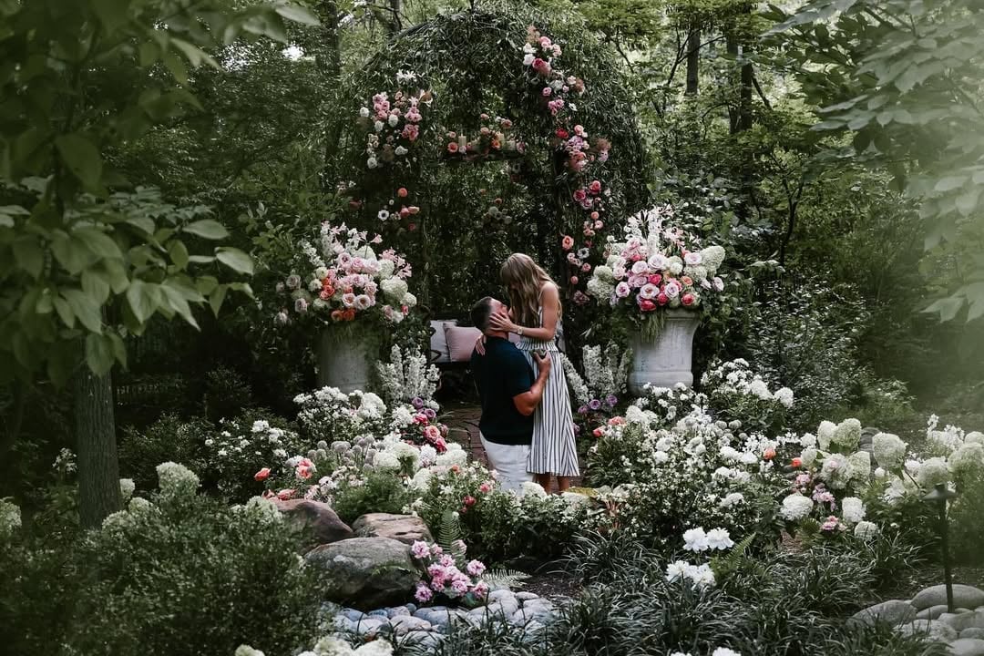 Chấn động nửa đêm: Taylor Swift chính thức thông báo lấy chồng!- Ảnh 1.