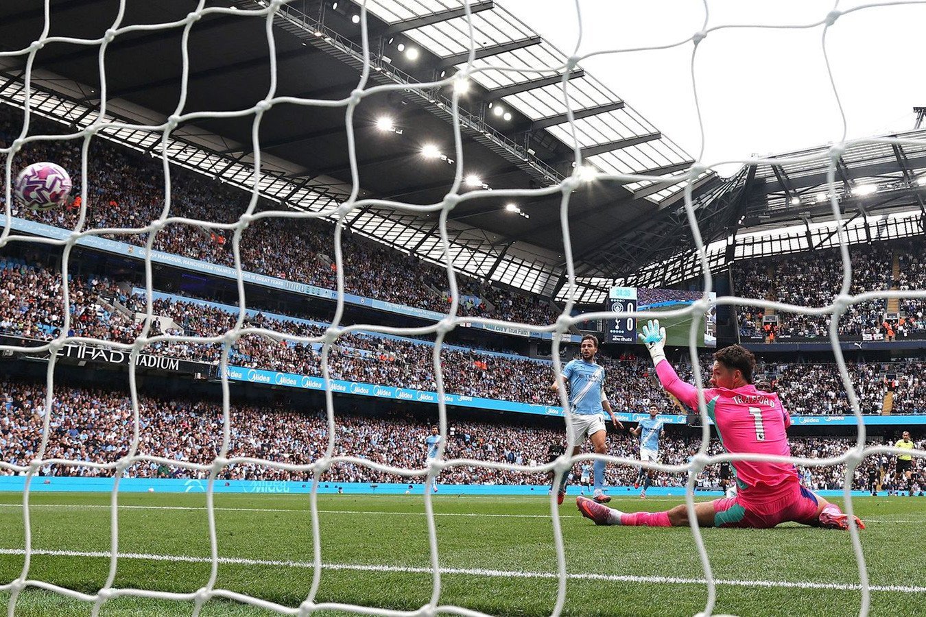 PL - Nico Gonzalez Man City Tottenham.jpg