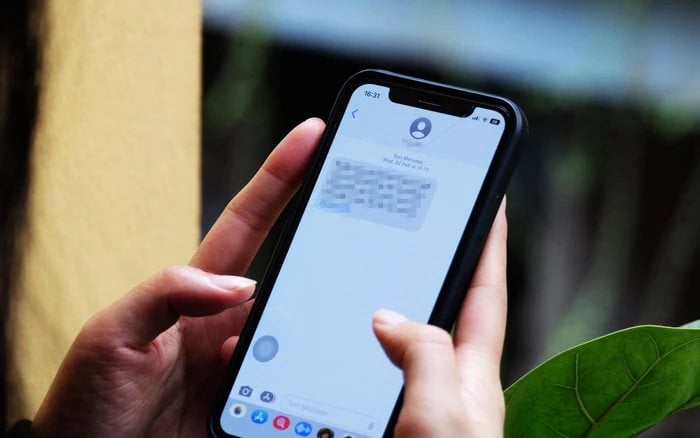 Không gửi, không nhận nhưng vẫn bị liên quan đến vụ chuyển khoản 500 triệu đồng, nam sinh 2003 bị công an đưa đi- Ảnh 1.