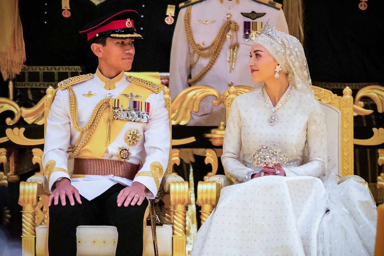 Vợ chồng Hoàng tử Brunei hiện ra sao sau gần 2 năm tổ chức đám cưới 10 ngày gây chú ý toàn cầu?- Ảnh 2.