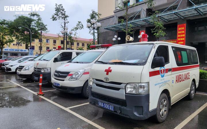Xe cứu thương chỉ phục vụ công tác cấp cứu và chuyển viện khẩn cấp.