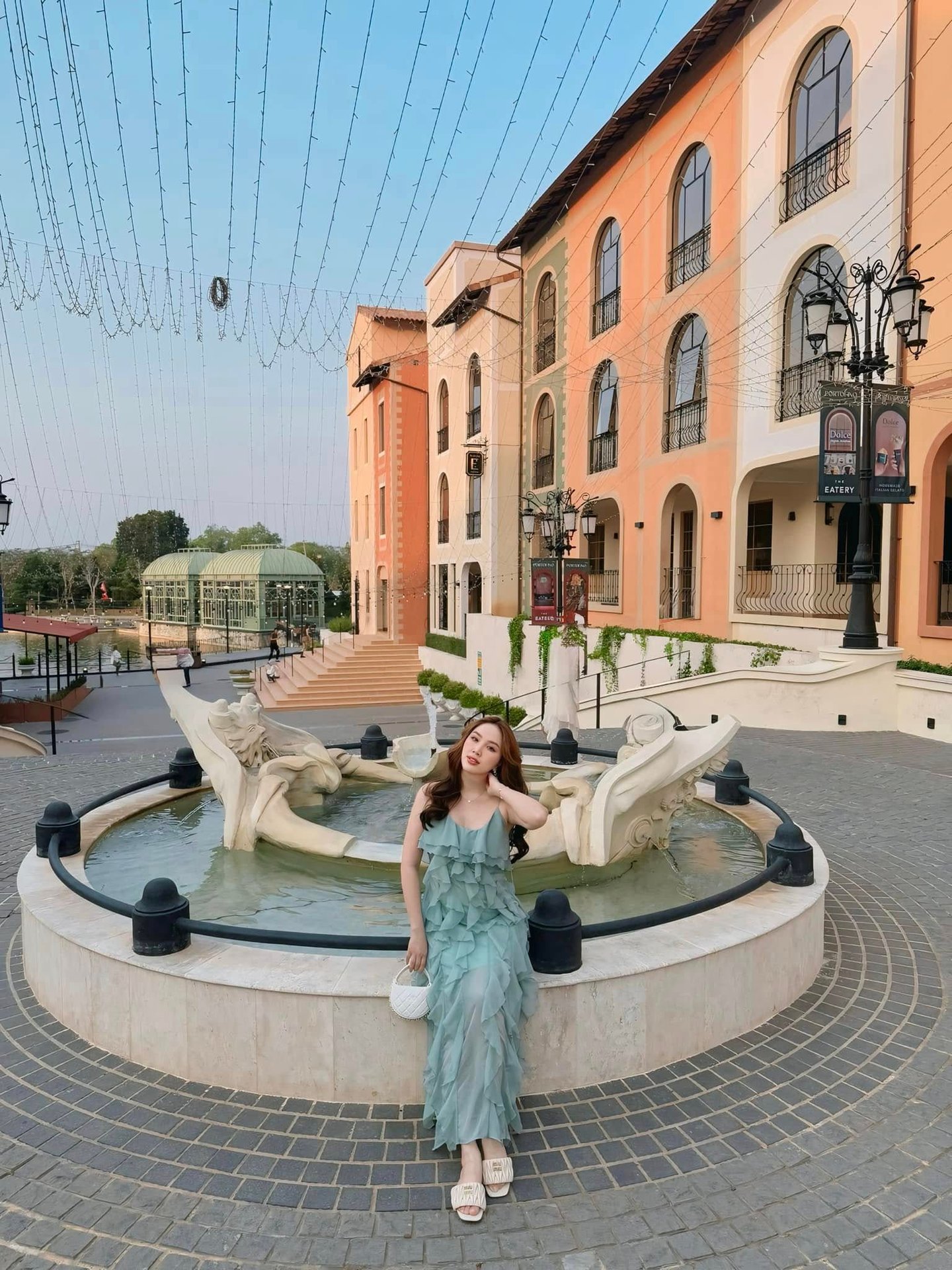 Nữ nghệ sĩ sở hữu biệt thự 2 mặt tiền ở TP.HCM, được đại gia chiều như công chúa, U40 đẹp căng tràn- Ảnh 7.