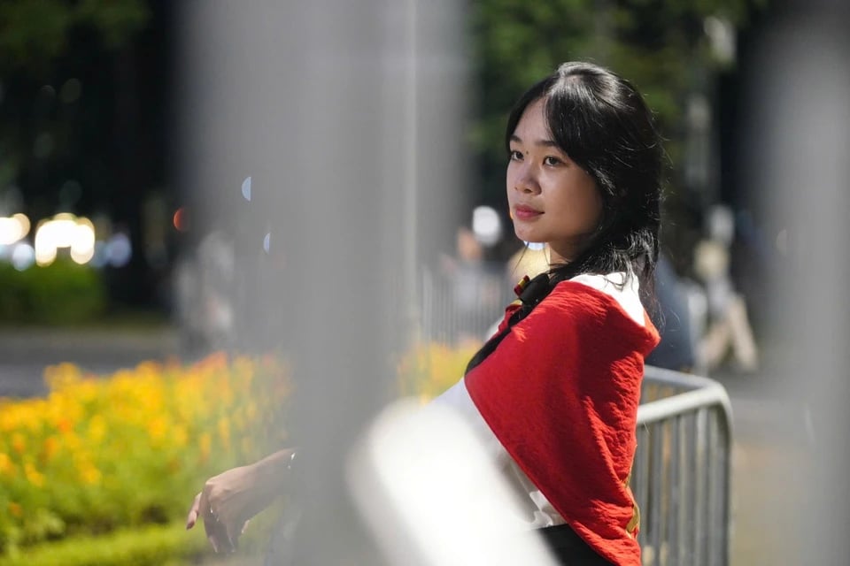 28-1756372495-ban-gai-chien-si-a80-dieu-binh-ve-anh-ay-se-cuoi-em.webp
