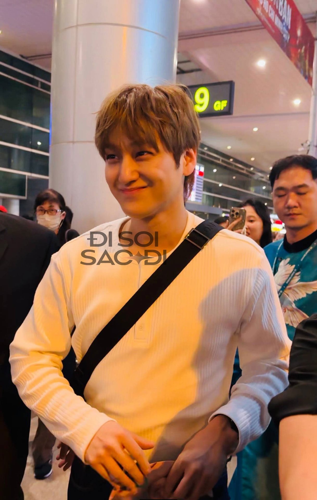 “Chồng iu” Kim Bum chính thức hạ cánh TP.HCM,