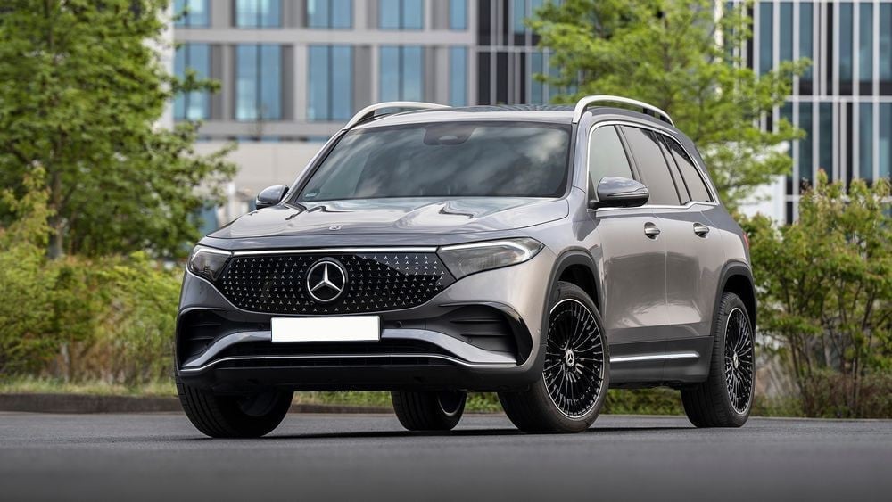 mercedes-benz-eqb-2025.jpg