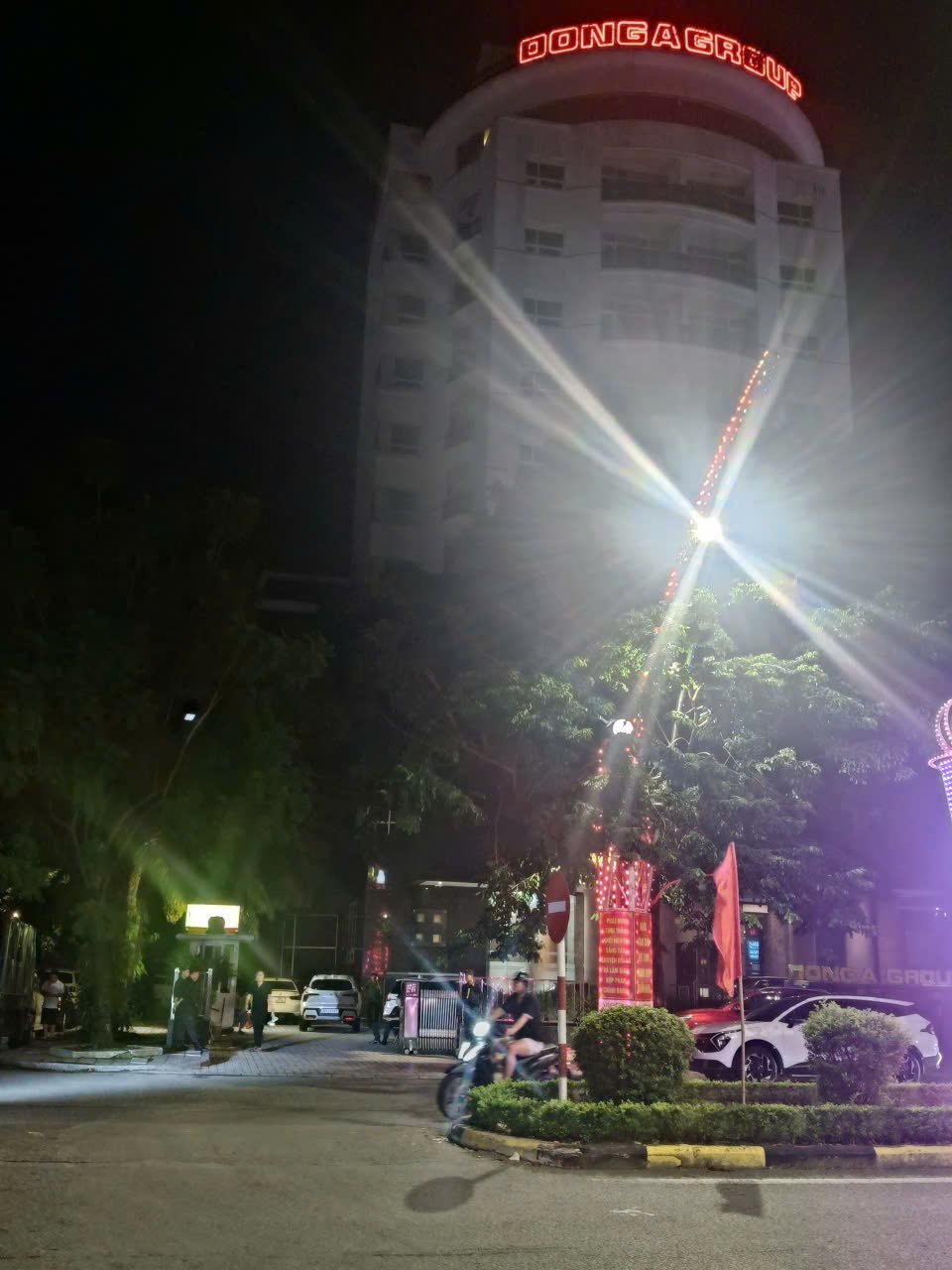 Ông Cao Tiến Đoan, “ông bầu” đóng đá xứ Thanh vừa bị công an khám xét là ai?- Ảnh 4.