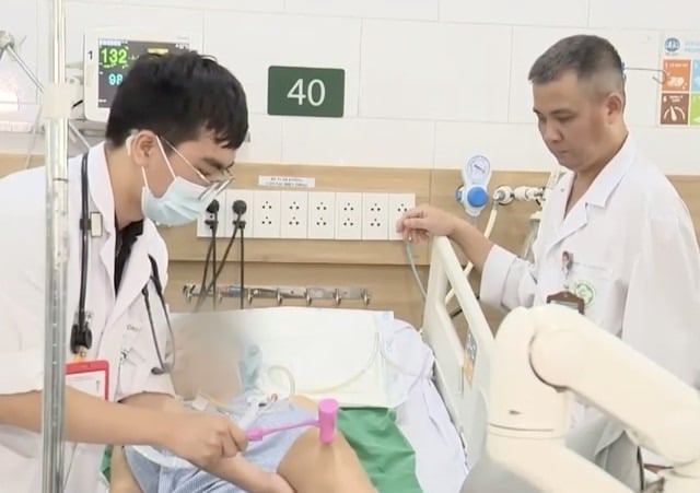 29-1756459383-2-nguoi-phu-nu-liet-toan-than-sau-khi-lam-dep-bang-botox-tai-nha.jpg