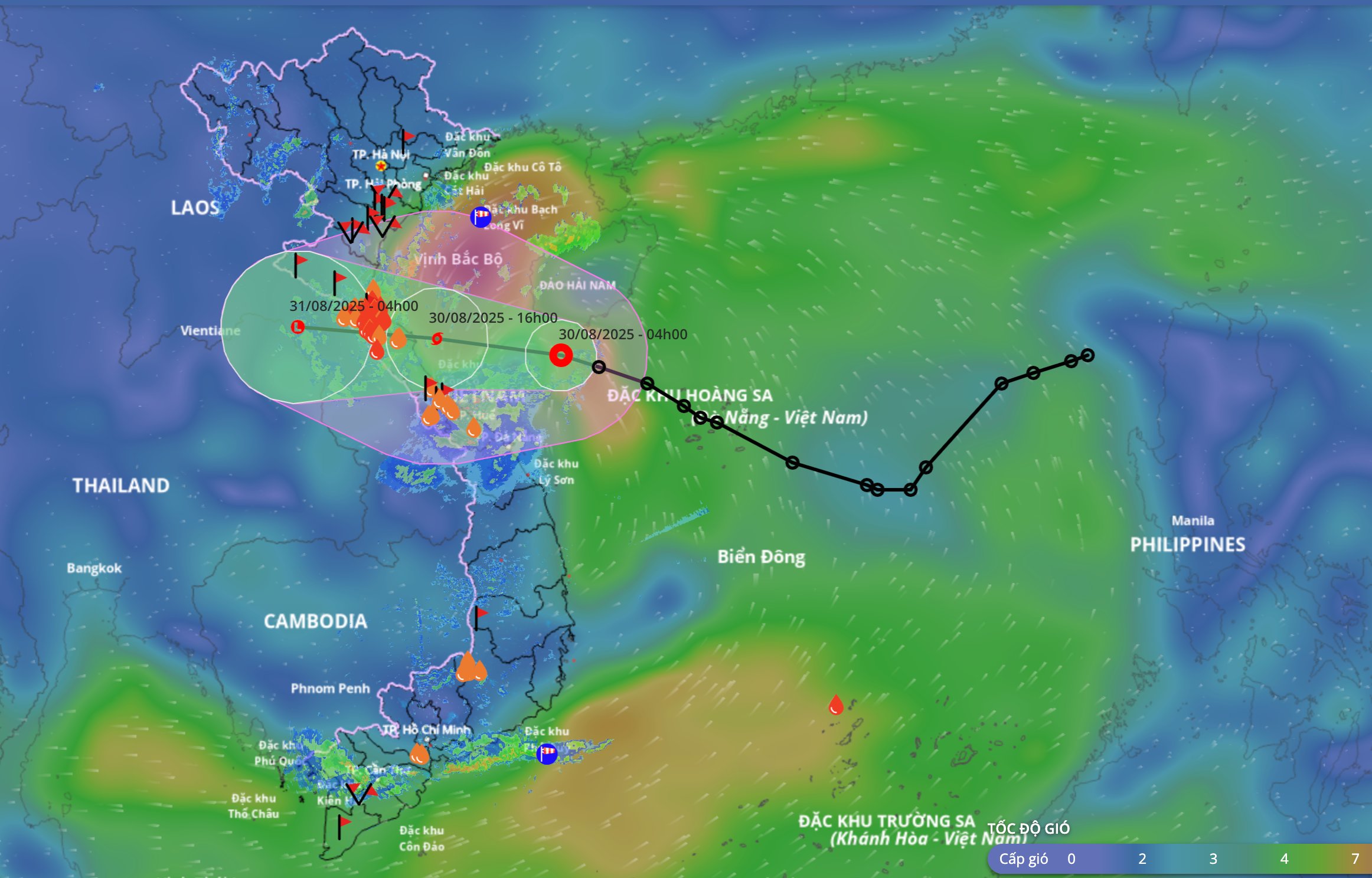 Áp thấp nhiệt đới mạnh thành bão, cách Hà Tĩnh đến Quảng Trị 210km, đất liền mưa rất to - Ảnh 1.