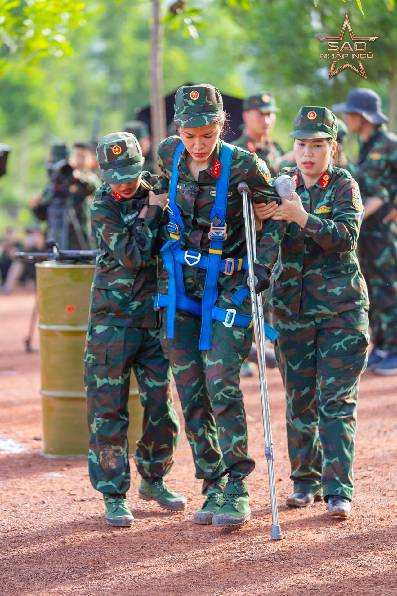 Siêu mẫu Minh Tú sốc vì bị đứt dây chằng chéo trước, rách sụn, dập xương- Ảnh 5.