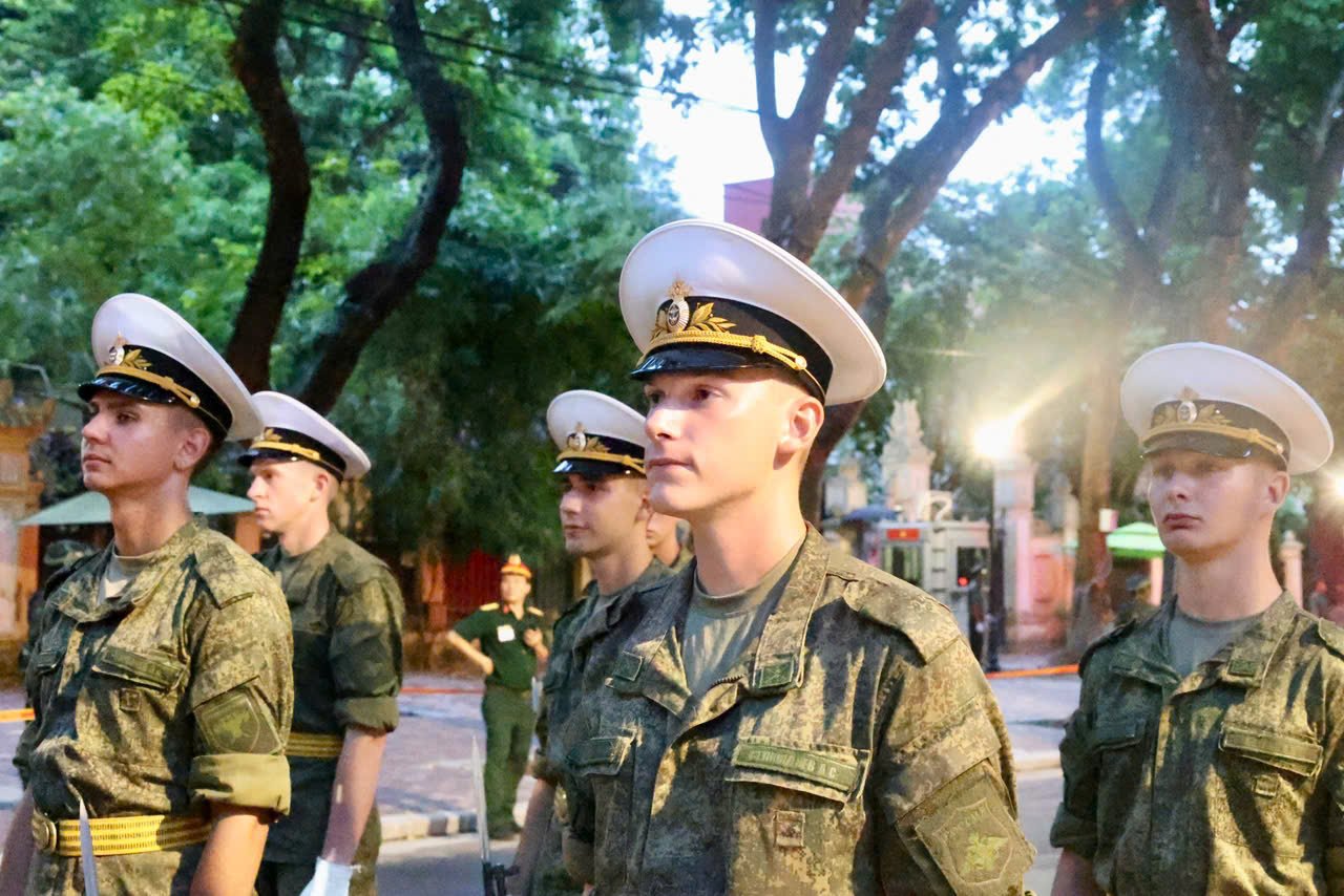 Tiêu binh người Nga ghi điểm tuyệt đối chỉ sau 1 cái nháy mắt: Ngoài đời còn đỉnh hơn- Ảnh 4.