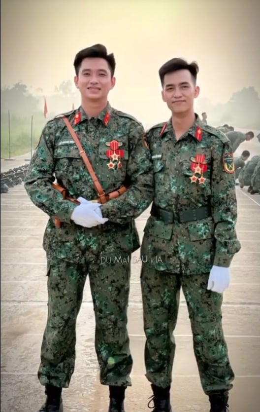 Thượng uý Lê Hoàng Hiệp được đồng đội