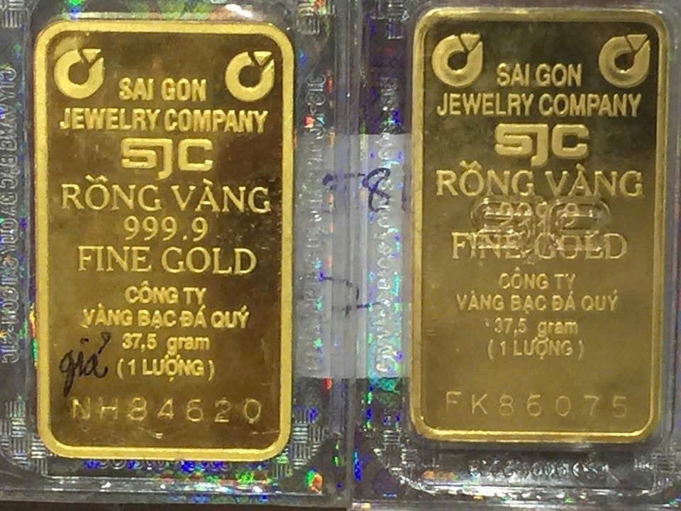 Giá vàng miếng SJC vượt 133 triệu đồng / lượng , cảnh báo rủi ro mua bán trên mạng - Ảnh 2.