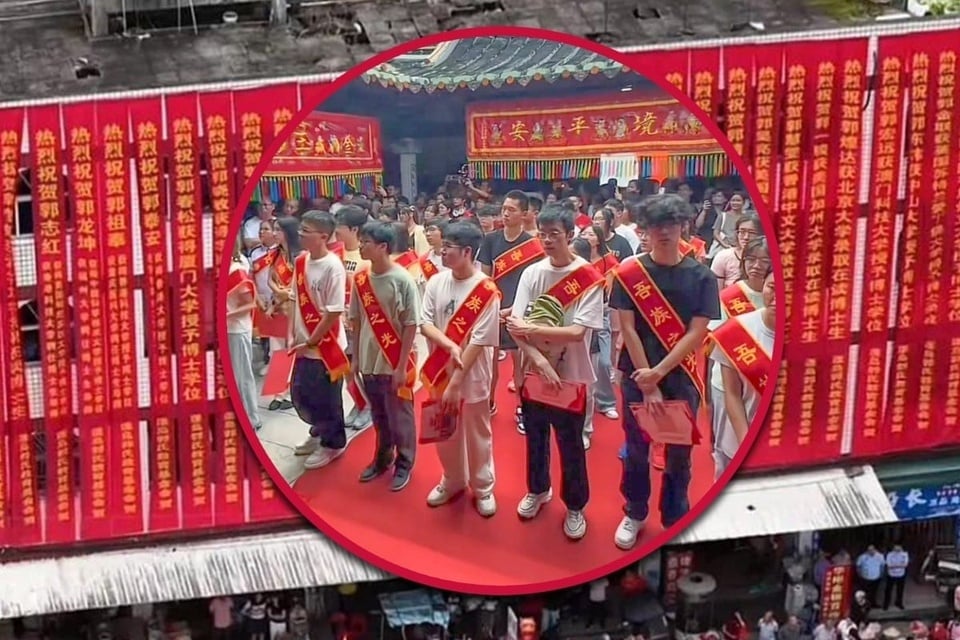 30-1756566630-lang-tien-si-o-trung-quoc-mo-tiec-an-mung-46-hoc-sinh-dau-dai-hoc.jpg
