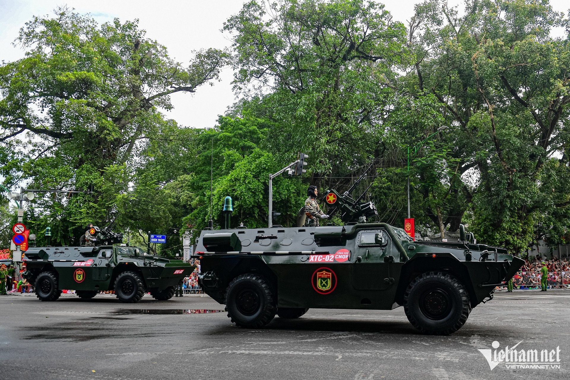 W-khí tài sáng 30 8 5.jpg