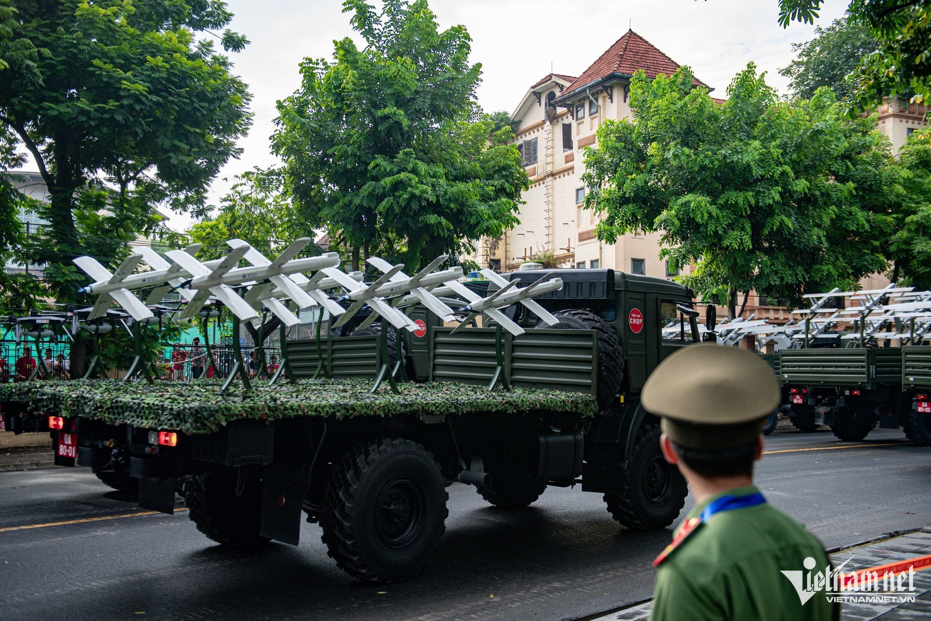 W-khí tài sáng 30 8 27.jpg
