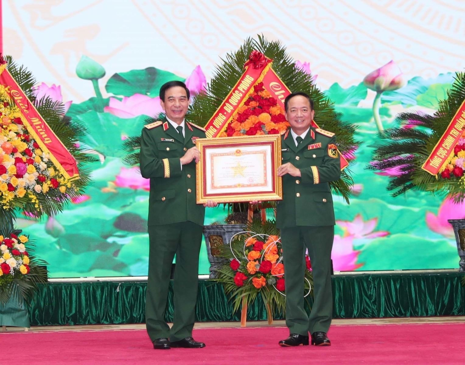 Quancong1.jpg