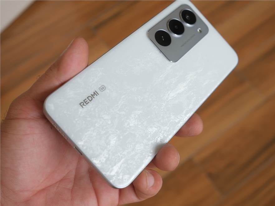 Mẫu điện thoại “dị nhân” phân khúc 5 triệu vừa ra mắt: Màn hình đã 6.9inch lại còn 144Hz, pin khổng lồ 7.000 mAh- Ảnh 3.