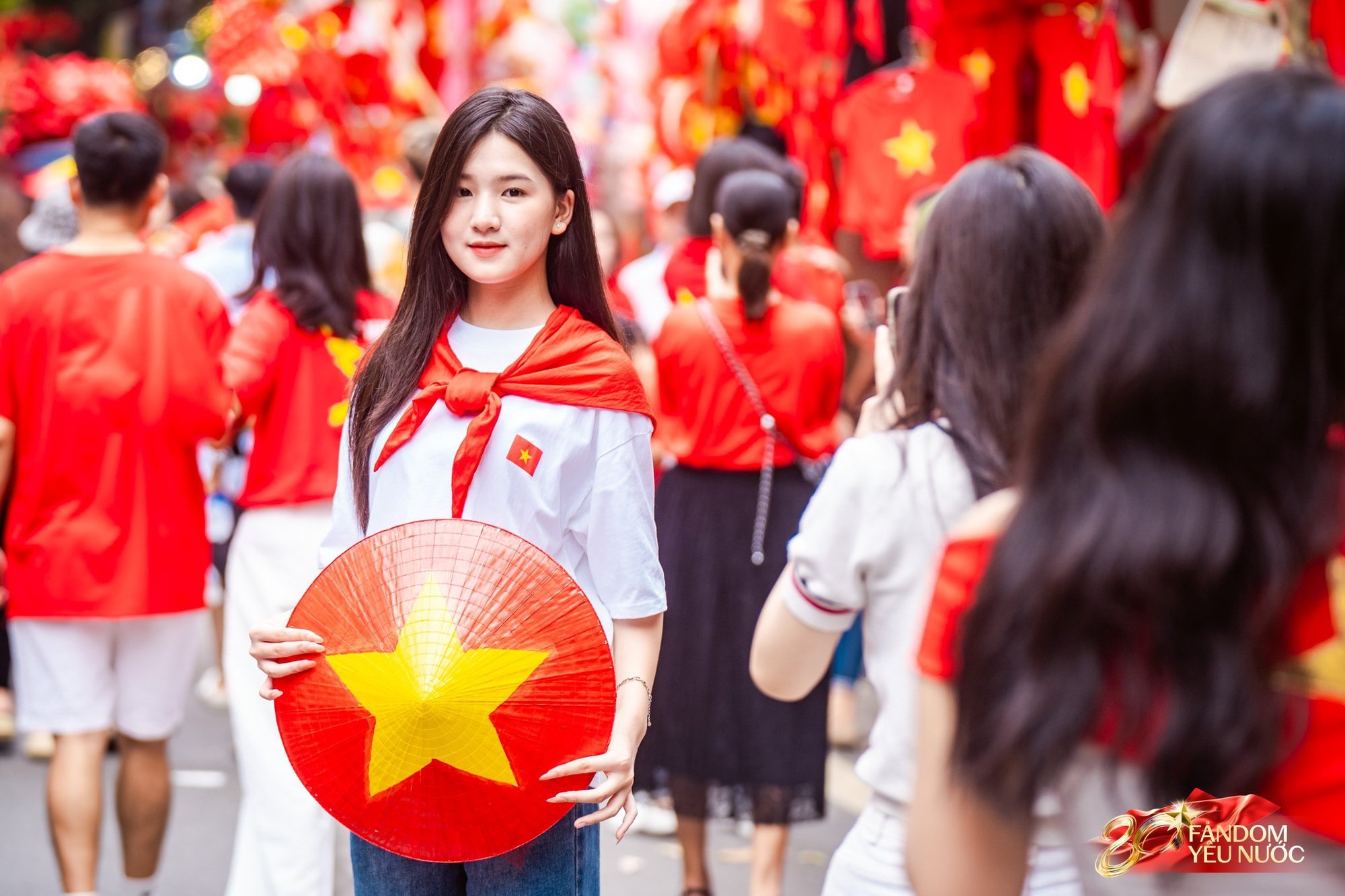 Hà Nội mưa như trút,