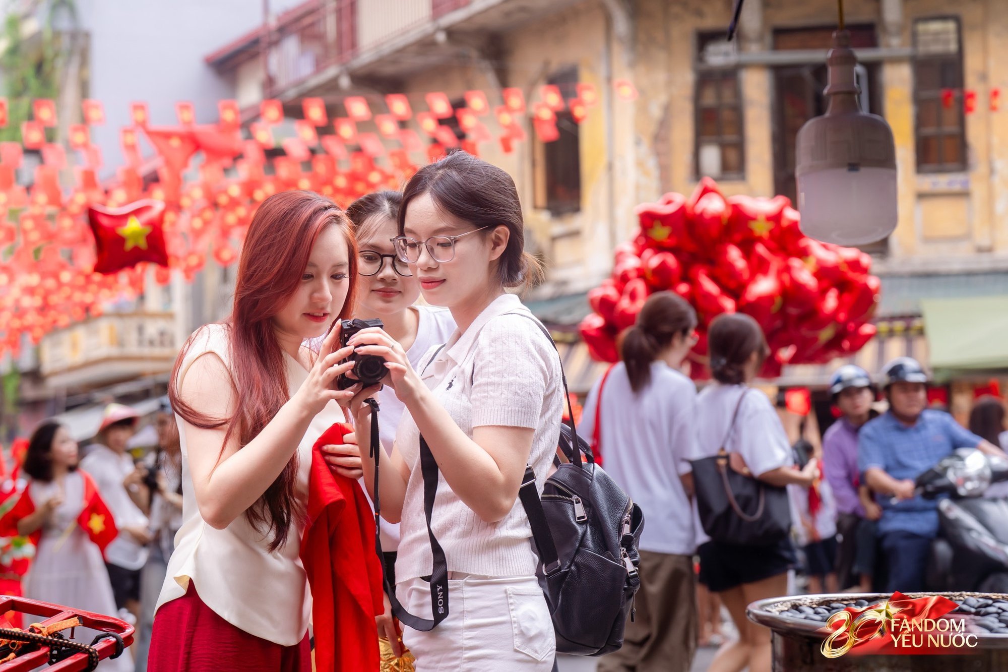 Hà Nội mưa như trút,
