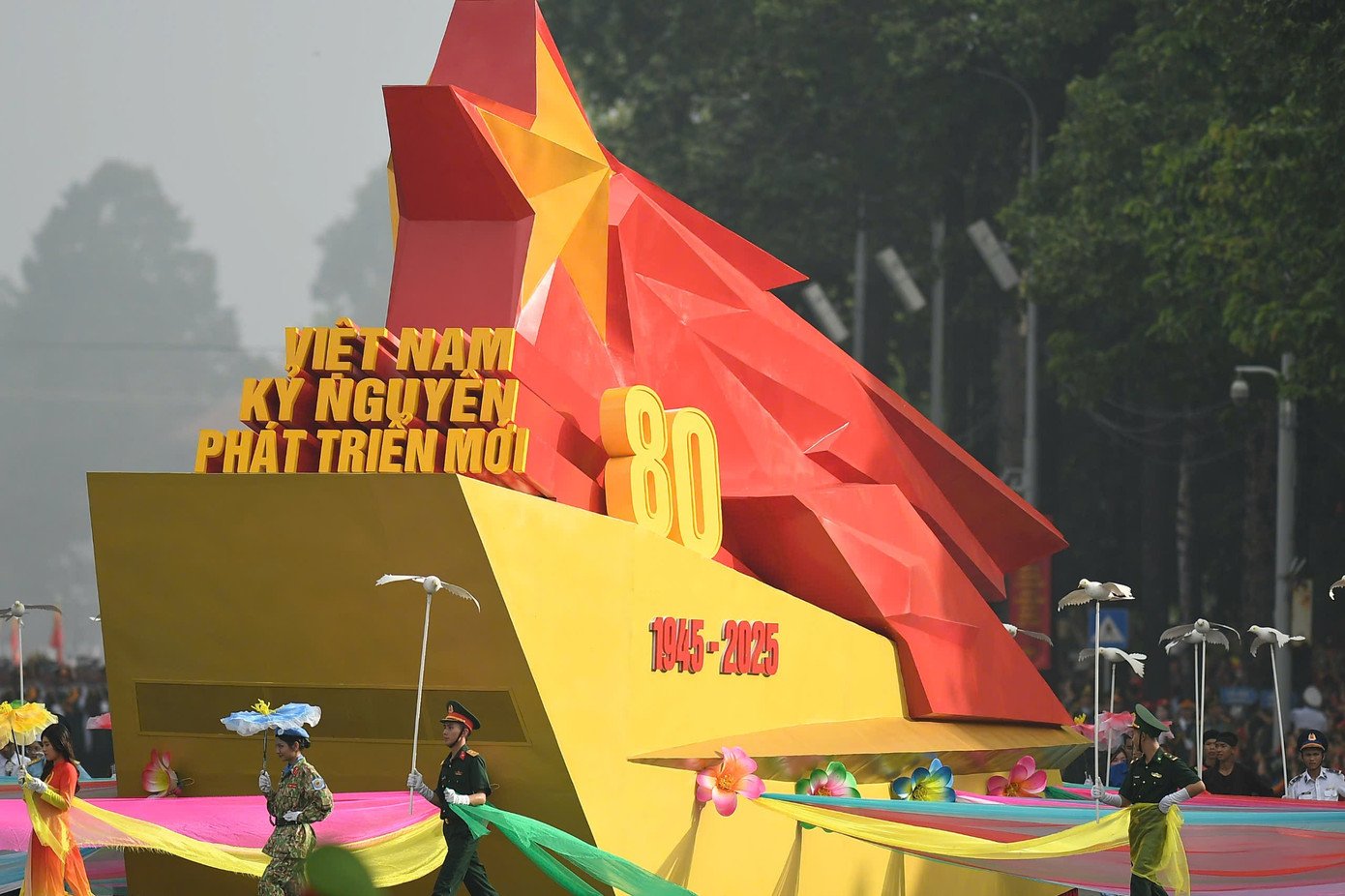 02-1756773858-le-ky-niem-dieu-binh-dieu-hanh-80-nam-cach-mang-thang-tam-va-quoc-khanh-29.jpg