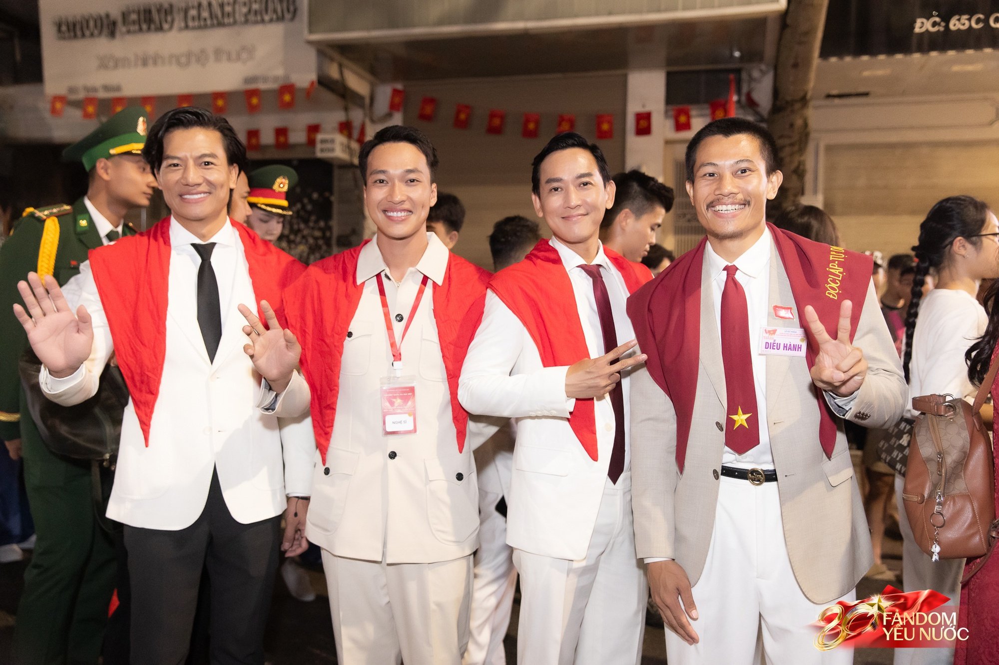 Khối nghệ sĩ tươi rói chuẩn bị diễu hành lễ 2/9: Mỹ Tâm, Lan Ngọc và dàn nghệ sĩ sẵn sàng!- Ảnh 5.