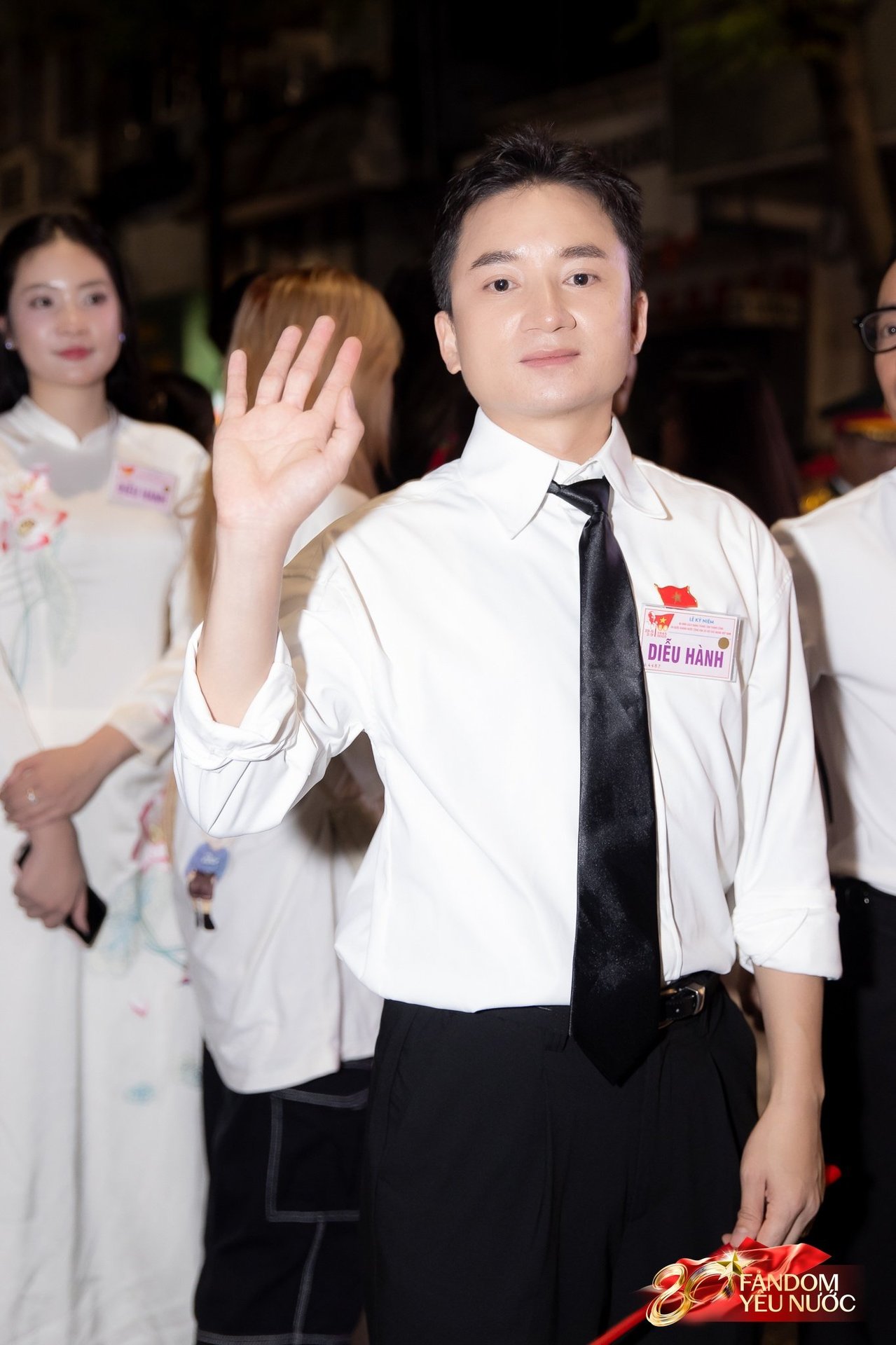 Khối nghệ sĩ tươi rói chuẩn bị diễu hành lễ 2/9: Mỹ Tâm, Lan Ngọc và dàn nghệ sĩ sẵn sàng!- Ảnh 12.