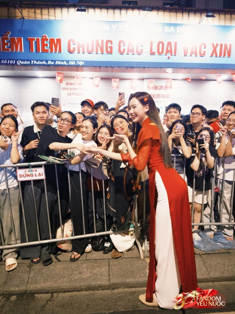 Khối nghệ sĩ tươi rói chuẩn bị diễu hành lễ 2/9: Mỹ Tâm, Lan Ngọc và dàn nghệ sĩ sẵn sàng!- Ảnh 21.