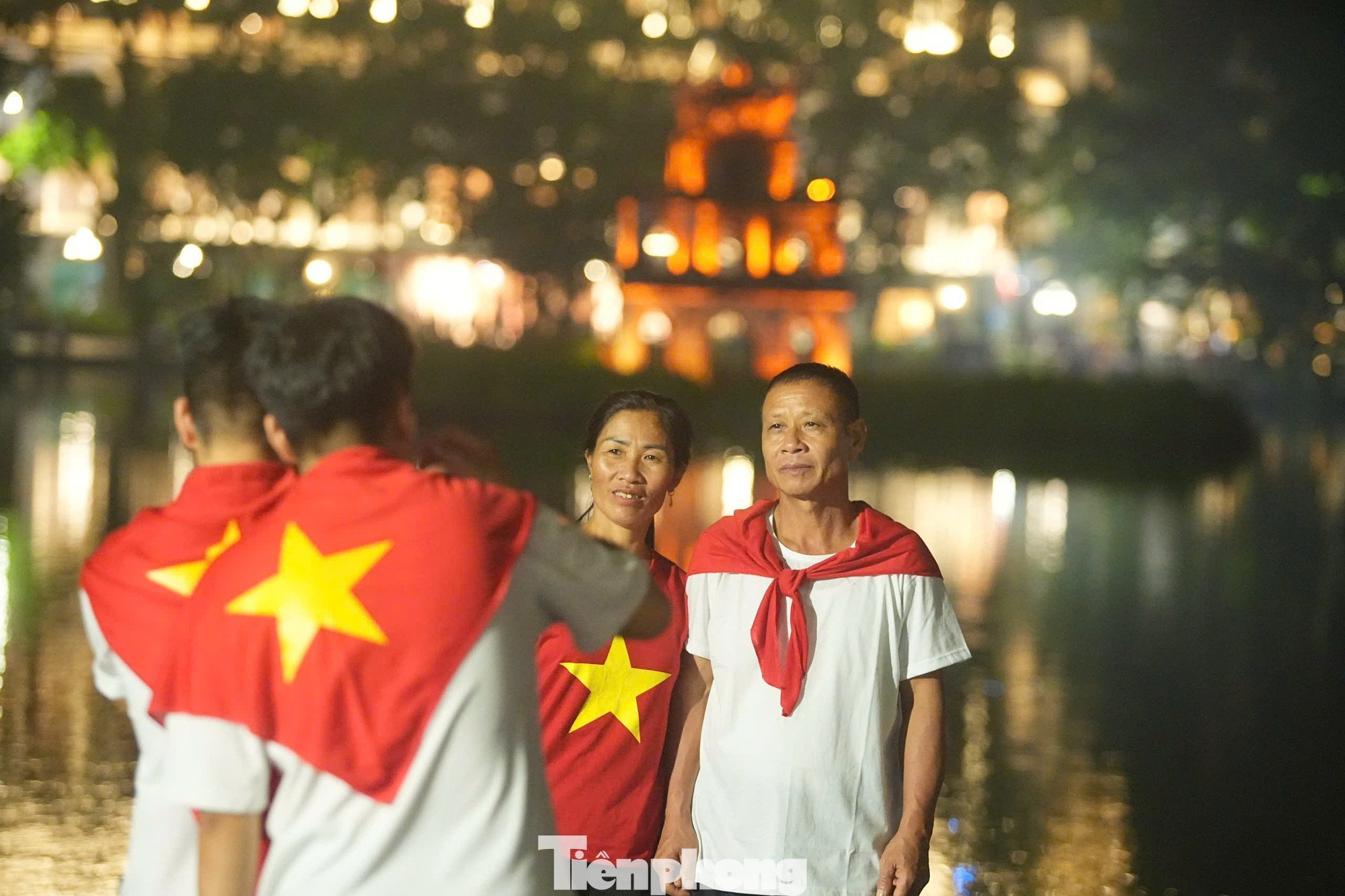 Toàn cảnh lễ diễu binh 2 / 9 Tại Hà Nội trong đêm không ngủ rực rỡ sắc cờ - Ảnh 21.