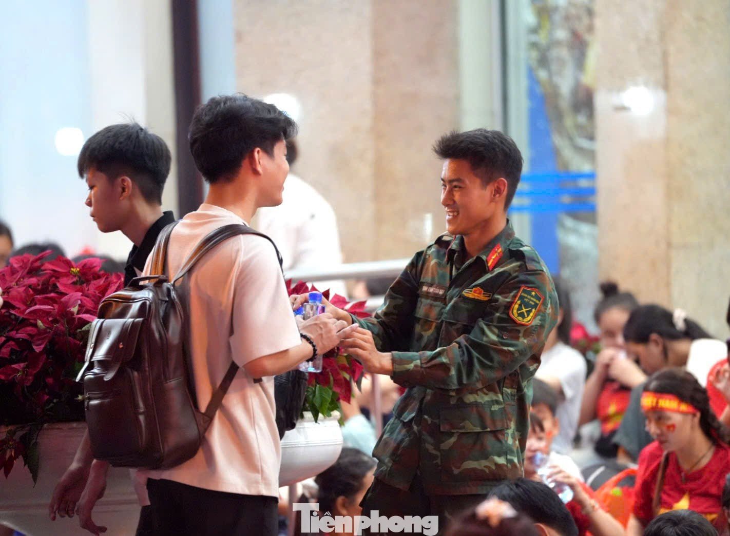 Toàn cảnh lễ diễu binh 2 / 9 Tại Hà Nội trong đêm không ngủ rực rỡ sắc cờ - Ảnh 42.