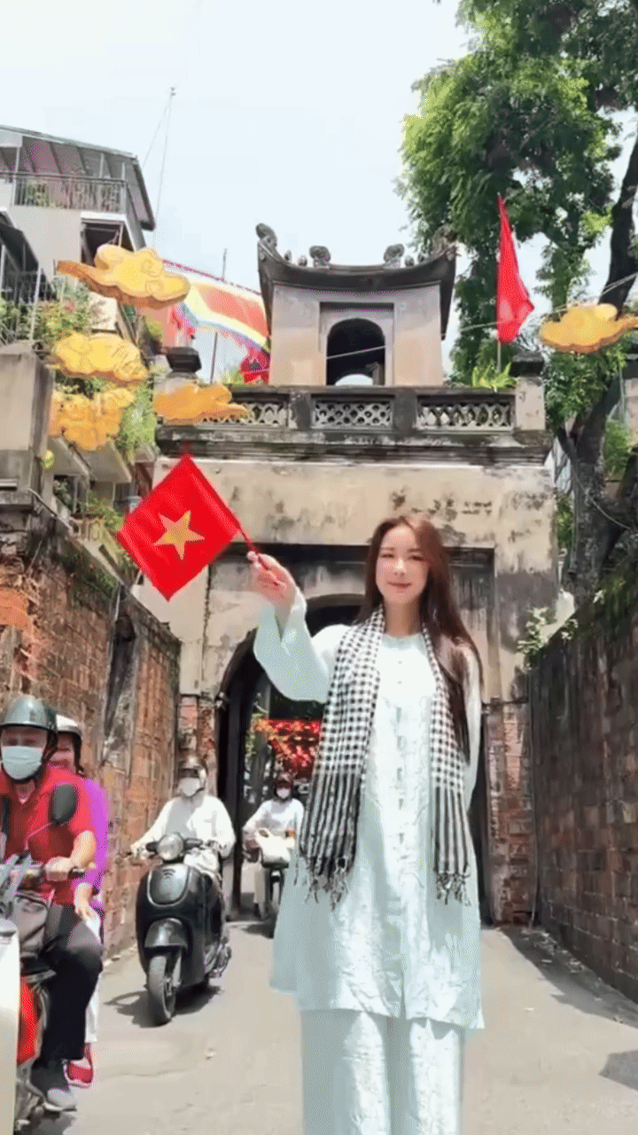 Dàn sao nhuộm đỏ MXH, không khí vui hơn Tết: Outfit xịn nhất chính là