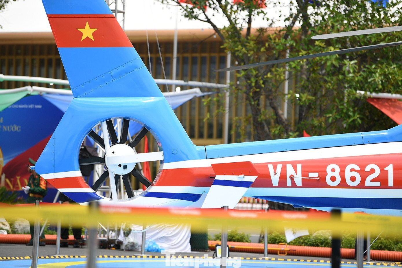 tp-trien-lam-thanh-tuu-dat-nuoc-25.png
