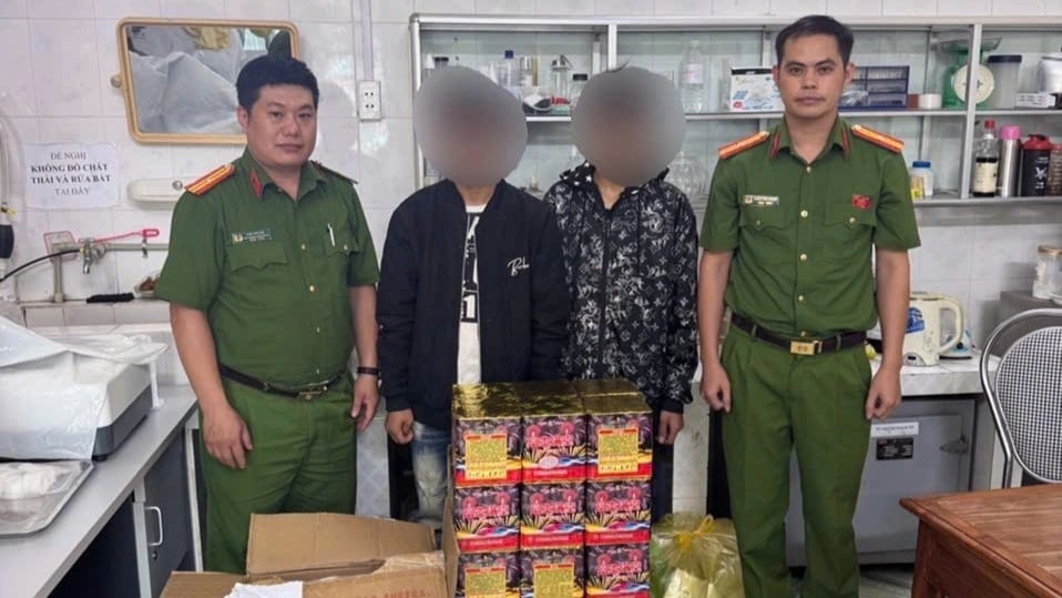 lam ro nhom doi tuong van chuyen 23kg phao no trai phep o cao bang hinh anh 1