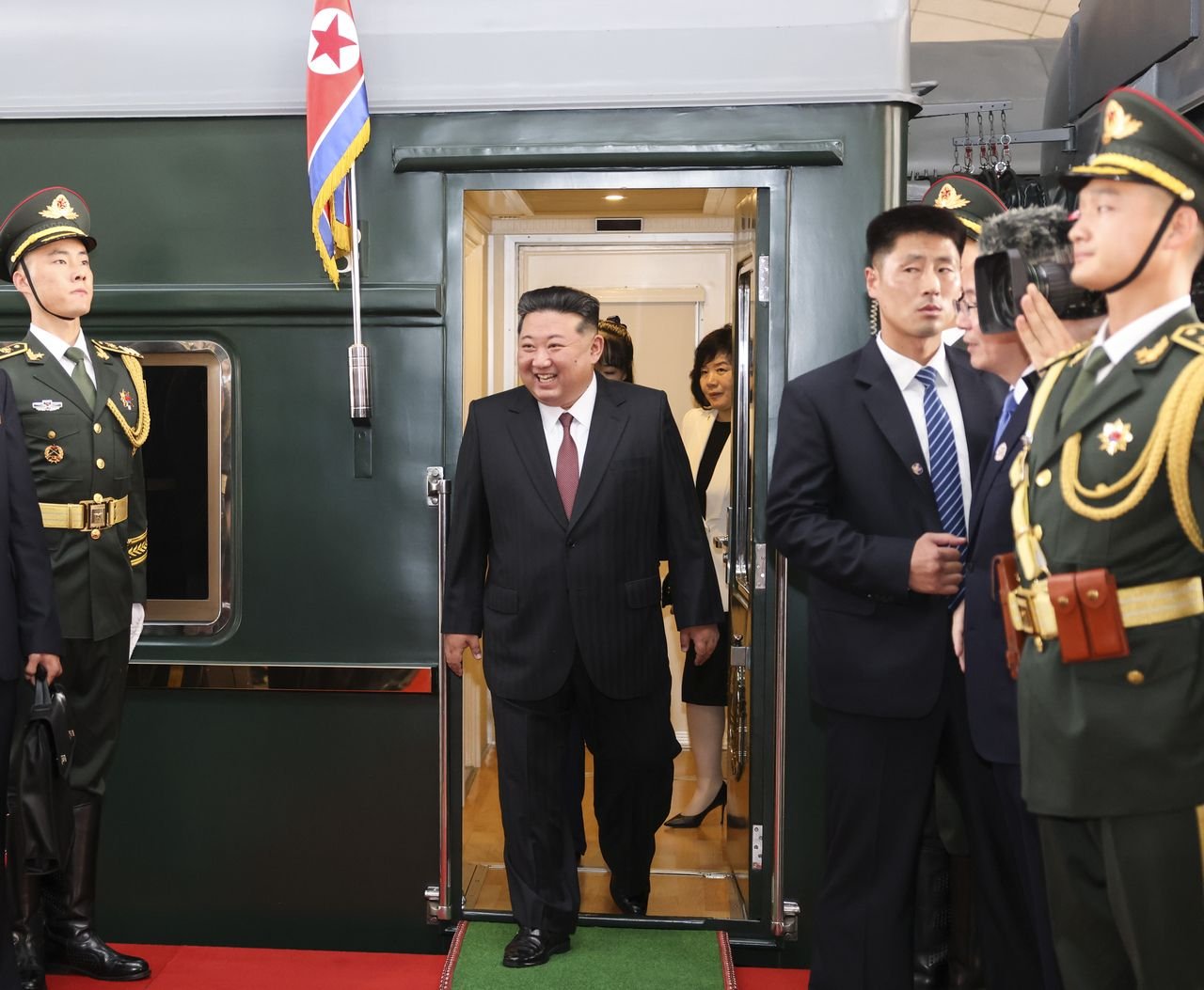 Ông Kim Jong-un tới Bắc Kinh, có khả năng đi cùng con gái Kim Ju-ae- Ảnh 1.