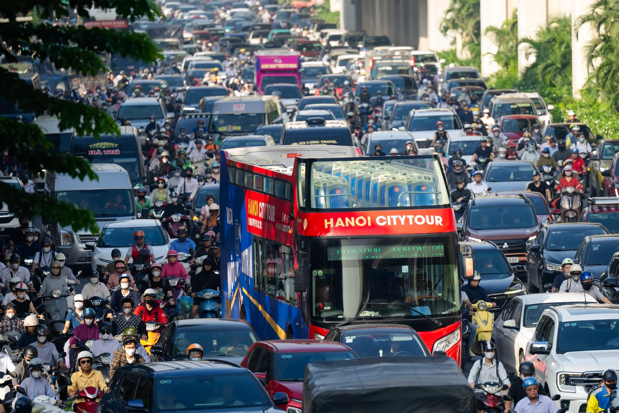 Mệt mỏi, chùn chân giữa biển ùn tắc ngày đầu đi làm trở lại sau kỳ nghỉ lễ 2/9- Ảnh 10.