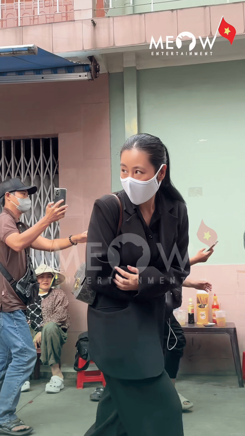 Đám tang diễn viên Ngọc Trinh: NS Công Ninh khóc nghẹn, Quách Ngọc Tuyên ngồi thất thần, Nam Thư cùng dàn sao đến viếng- Ảnh 2.