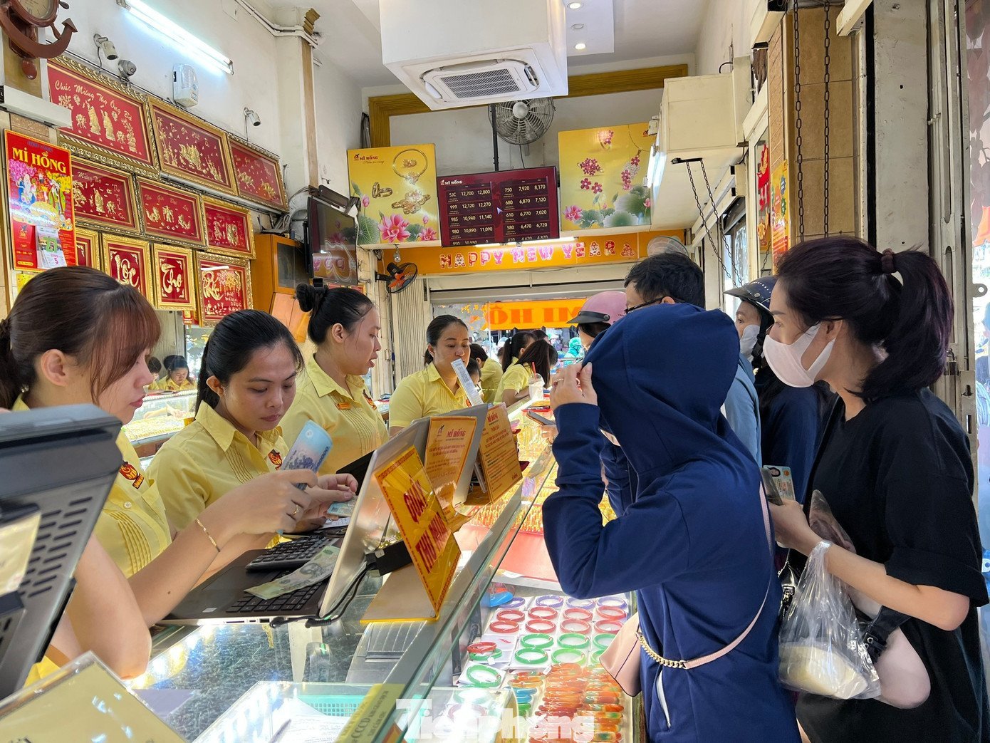 Chán cảnh 'chầu chực' mua vàng, nhà đầu tư chuyển qua món mới- Ảnh 2.
