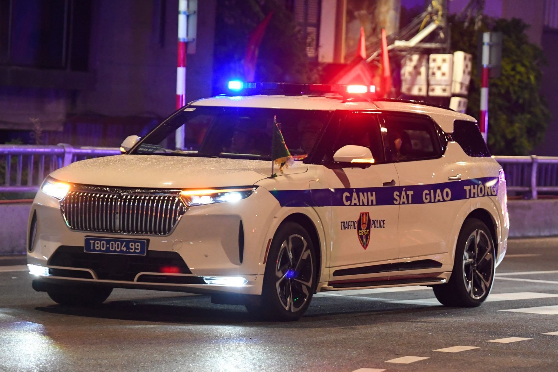 xe CSGT 3.jpg