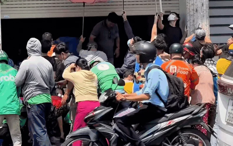 Tại sao nhiều nơi vẫn giữ tục giật cô hồn trong tháng 7 Âm lịch, đặc biệt càng đông càng tốt?- Ảnh 1.