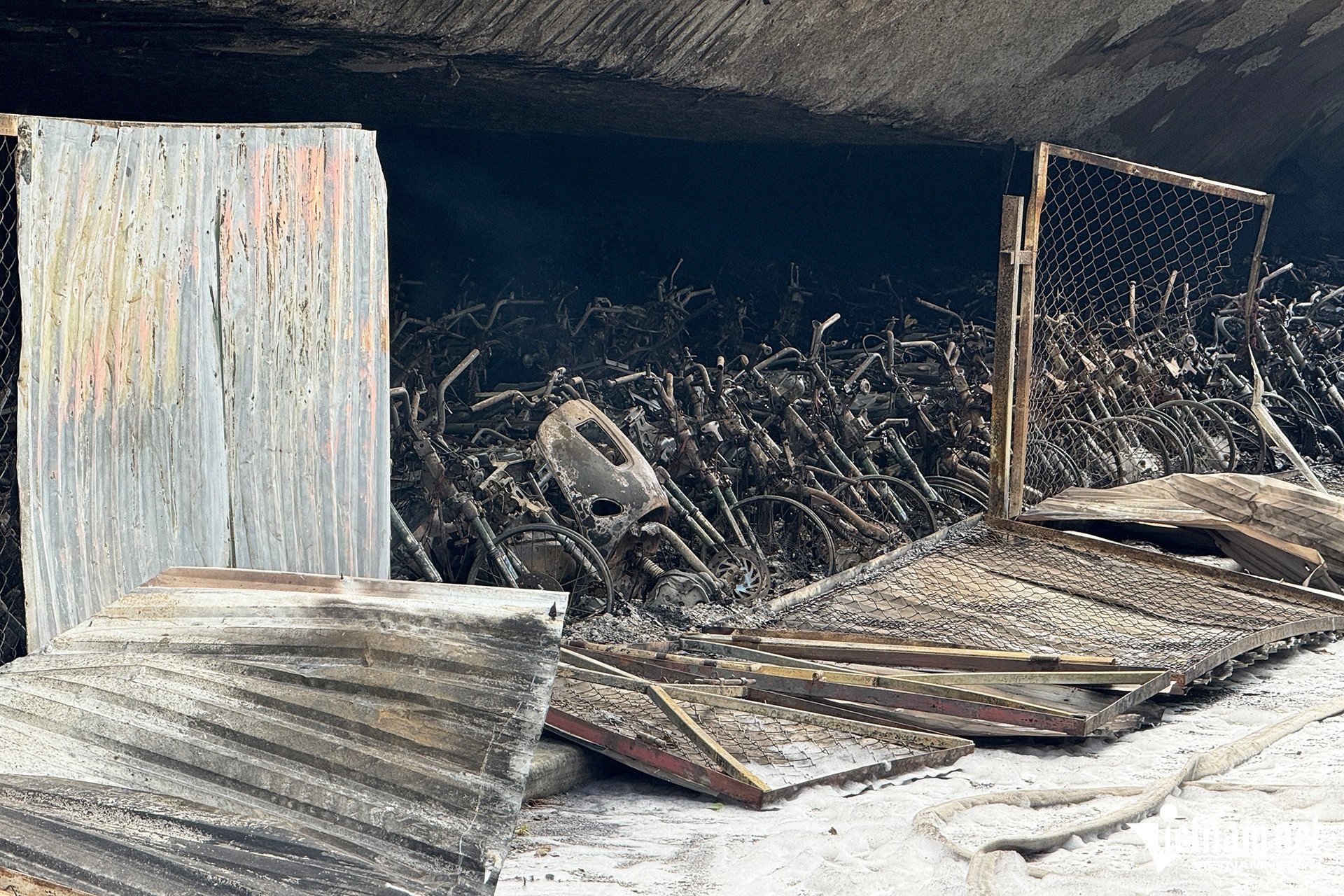 W-chay tro khung 10.jpg