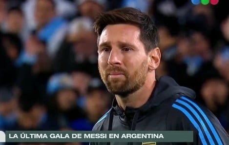 05-1757035870-messi-bat-khoc.jpg