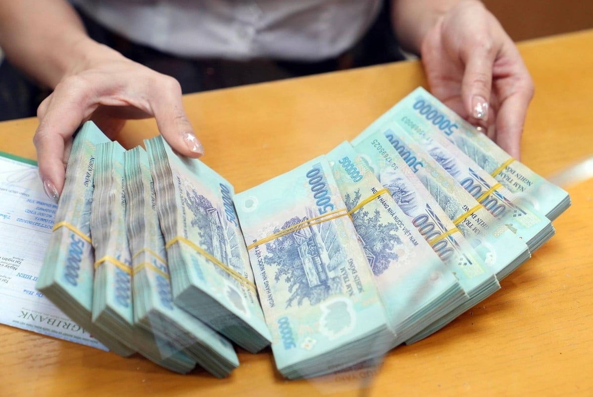 Theo hồ sơ vụ án, anh Cao Văn S vốn là người hiền lành, suốt nhiều năm làm việc ở bưu điện huyện Mường Tè, tỉnh Lai Châu (cũ) chẳng hề có mâu thuẫn với ai. Chính vì thế, việc anh này đột ngột biến mất không dấu vết trên đường mang số tiền lớn đi phát lương hưu khiến nhiều người hoang mang. Lần cuối cùng anh S xuất hiện là vào trưa 6/11/2018, khi đó người đàn ông này đi về xã Tạ Bá trên con đường vắng vẻ. (Ảnh minh họa, nguồn internet)