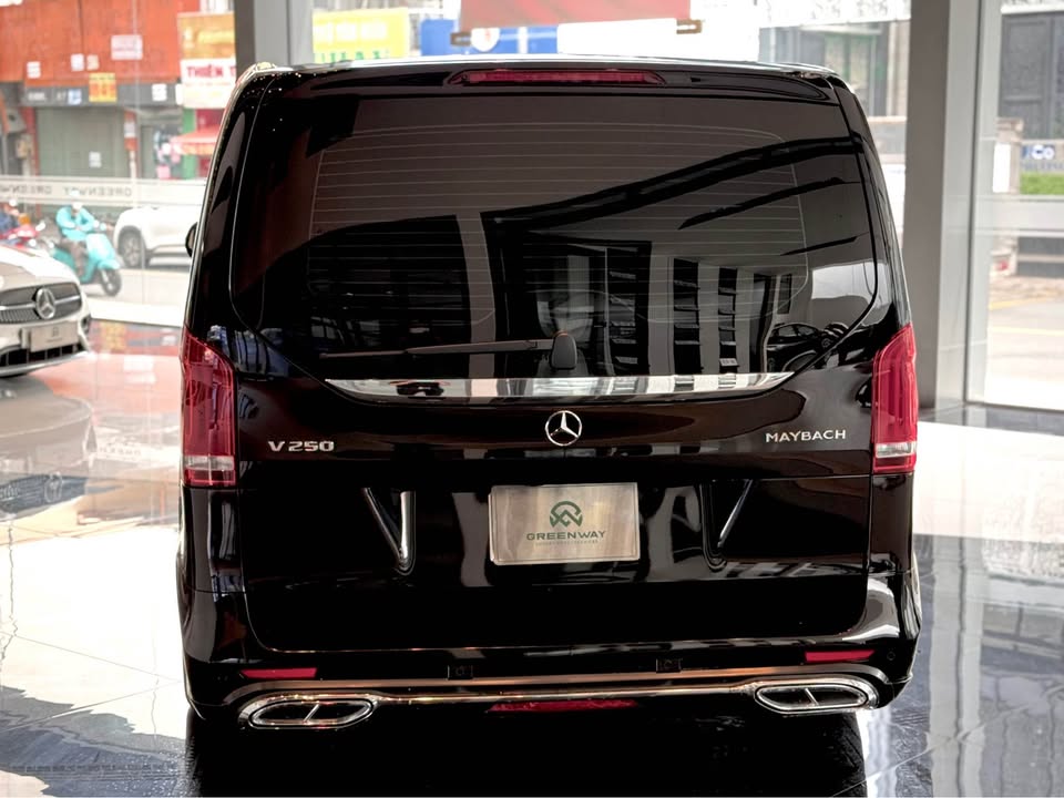 Mercedes-Benz V 250 cũ rao bán gần 2 tỷ đồng: Độ nội thất hết 950 triệu, người bán chia sẻ 'nội thất chưa chắc S-Class sánh kịp' - Ảnh 6.