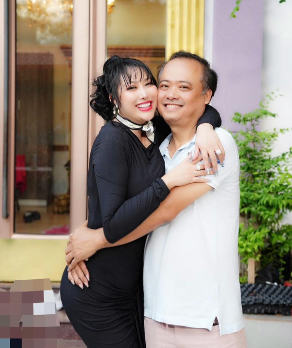 Nữ nghệ sĩ vừa lên chức Phó Viện trưởng: 2 lần đổ vỡ hôn nhân, U50 được bạn trai cưng chiều hết mực- Ảnh 2.