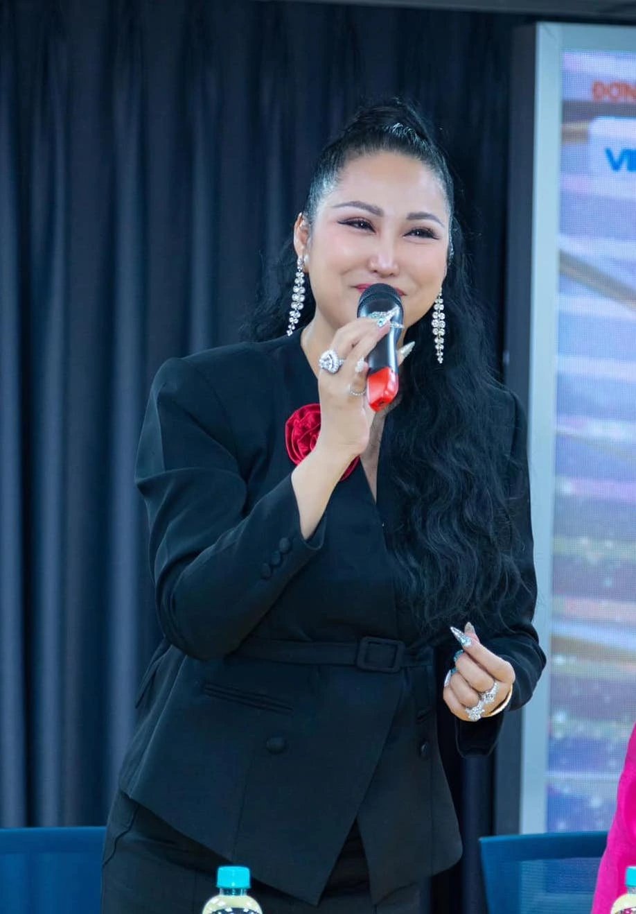 Nữ nghệ sĩ vừa lên chức Phó Viện trưởng: 2 lần đổ vỡ hôn nhân, U50 được bạn trai cưng chiều hết mực- Ảnh 4.