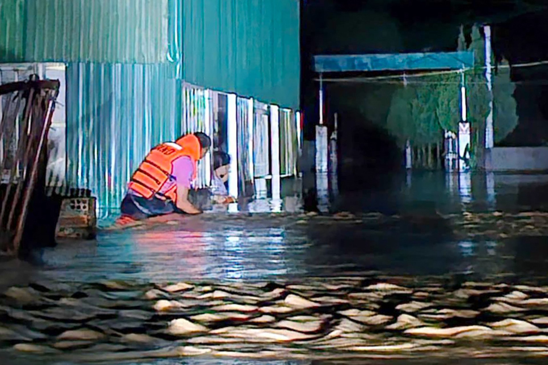 mua ngap o Lam Dong 1.jpg