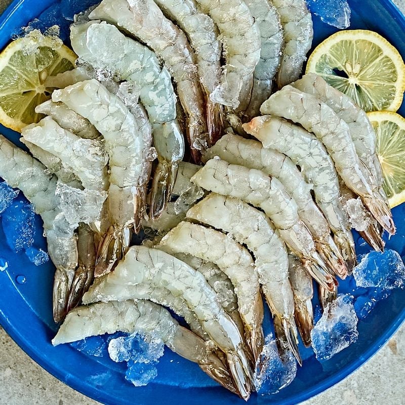 Cuối tuần chỉ cần làm mỗi người 1 phần cơm thơm lừng thế này, chỉ tốn 20 phút mà ngon đến mức ai ăn cũng sạch bát - Ảnh 2.