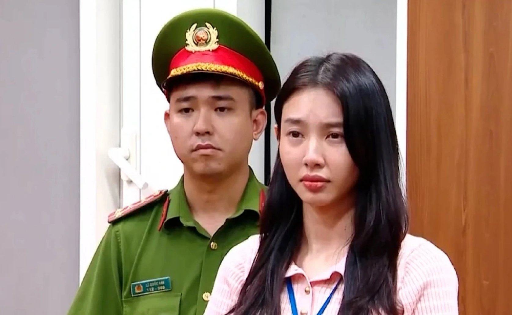 Sau phiên livestream bán kẹo Kera thu về 400 triệu, Hoa Thuỳ Tiên đòi tăng cổ phần- Ảnh 1.